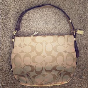 Gold Coach Hobo